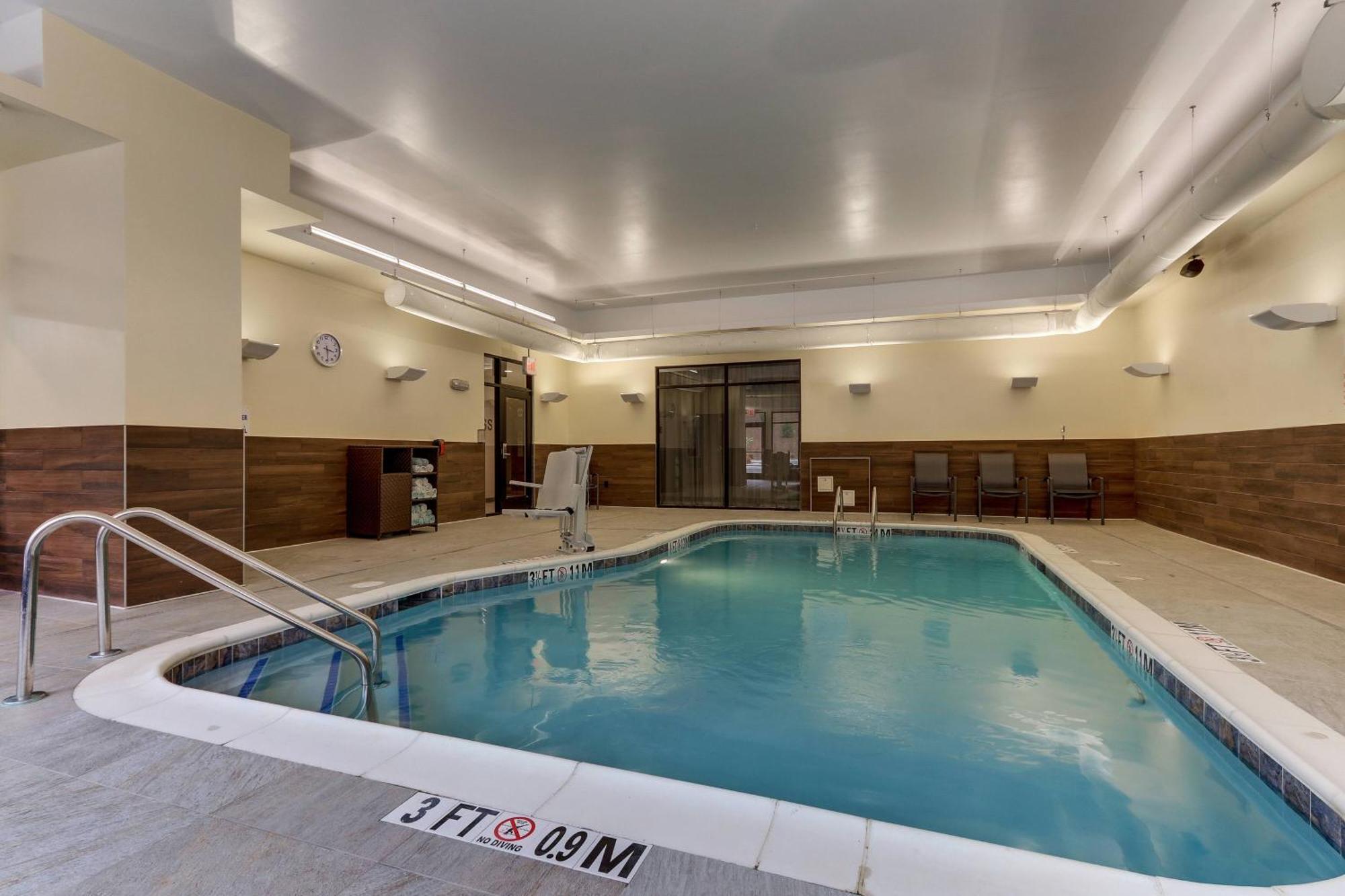 Fairfield & By Marriott Asheville Hotel 3*