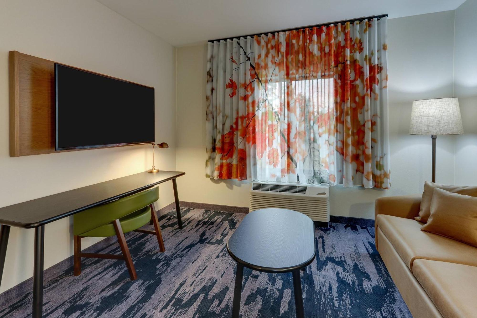 Fairfield & By Marriott Asheville Weaverville