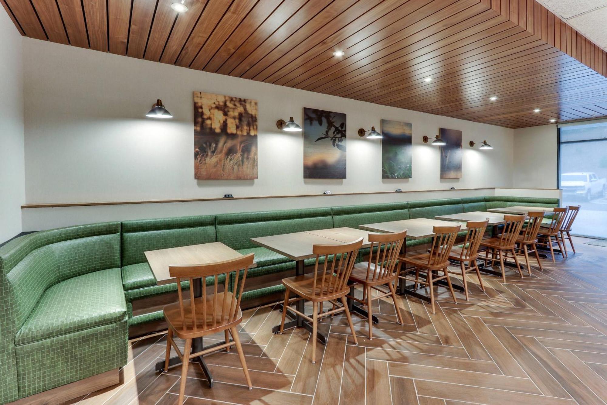 Hotel Fairfield & By Marriott Asheville