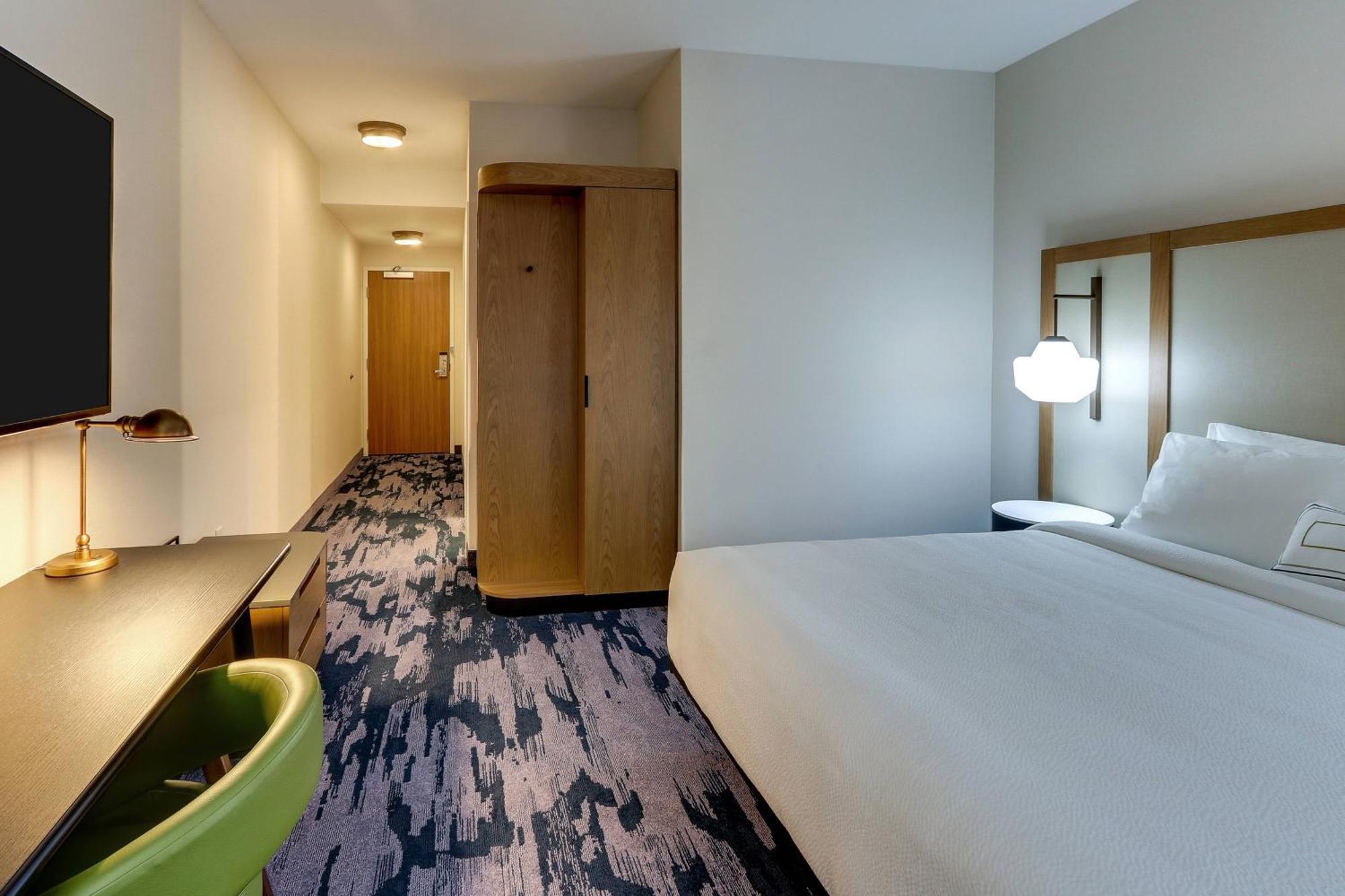 Fairfield & By Marriott Asheville Hotel 3*