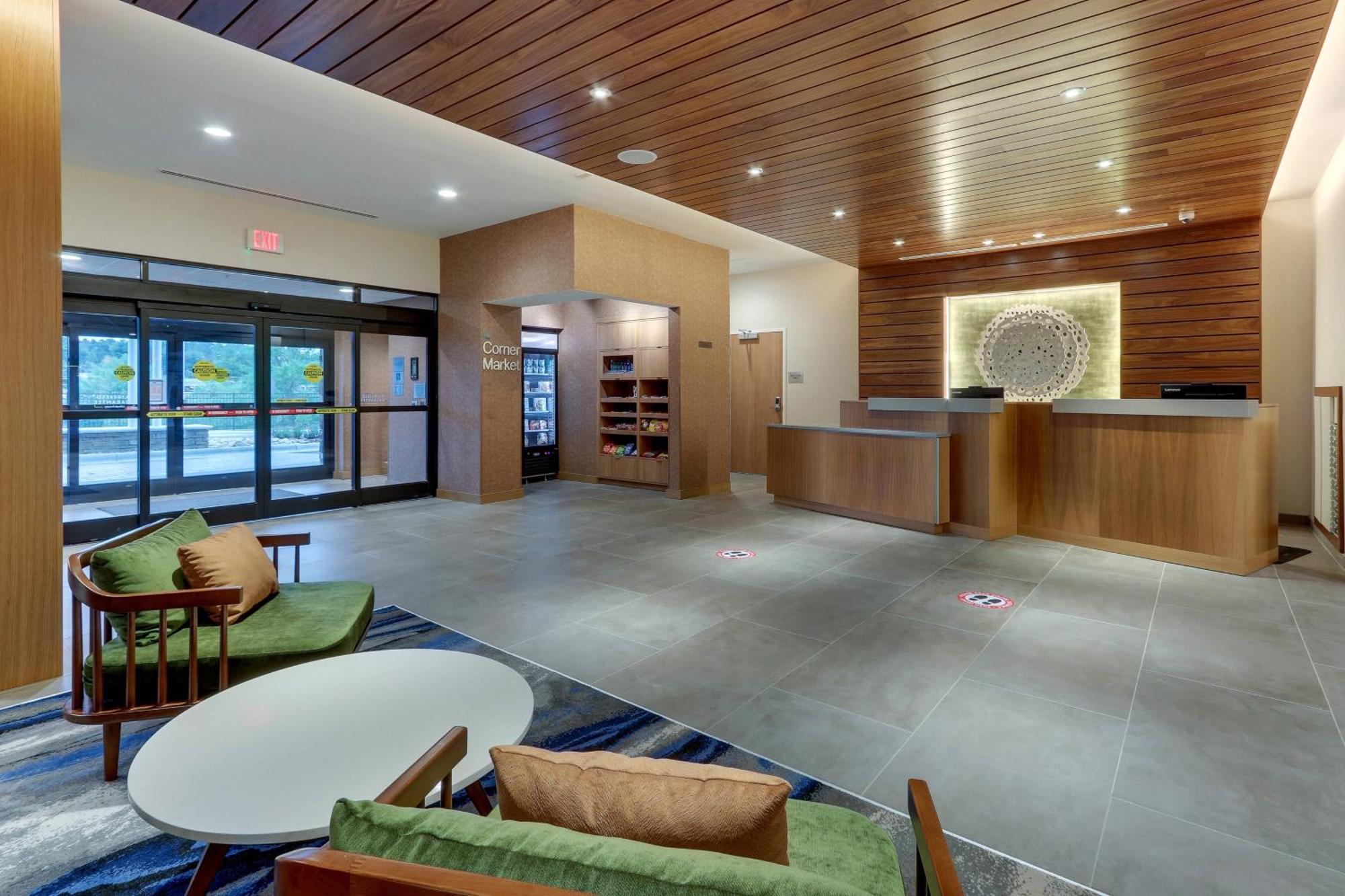Fairfield & By Marriott Asheville Hotel