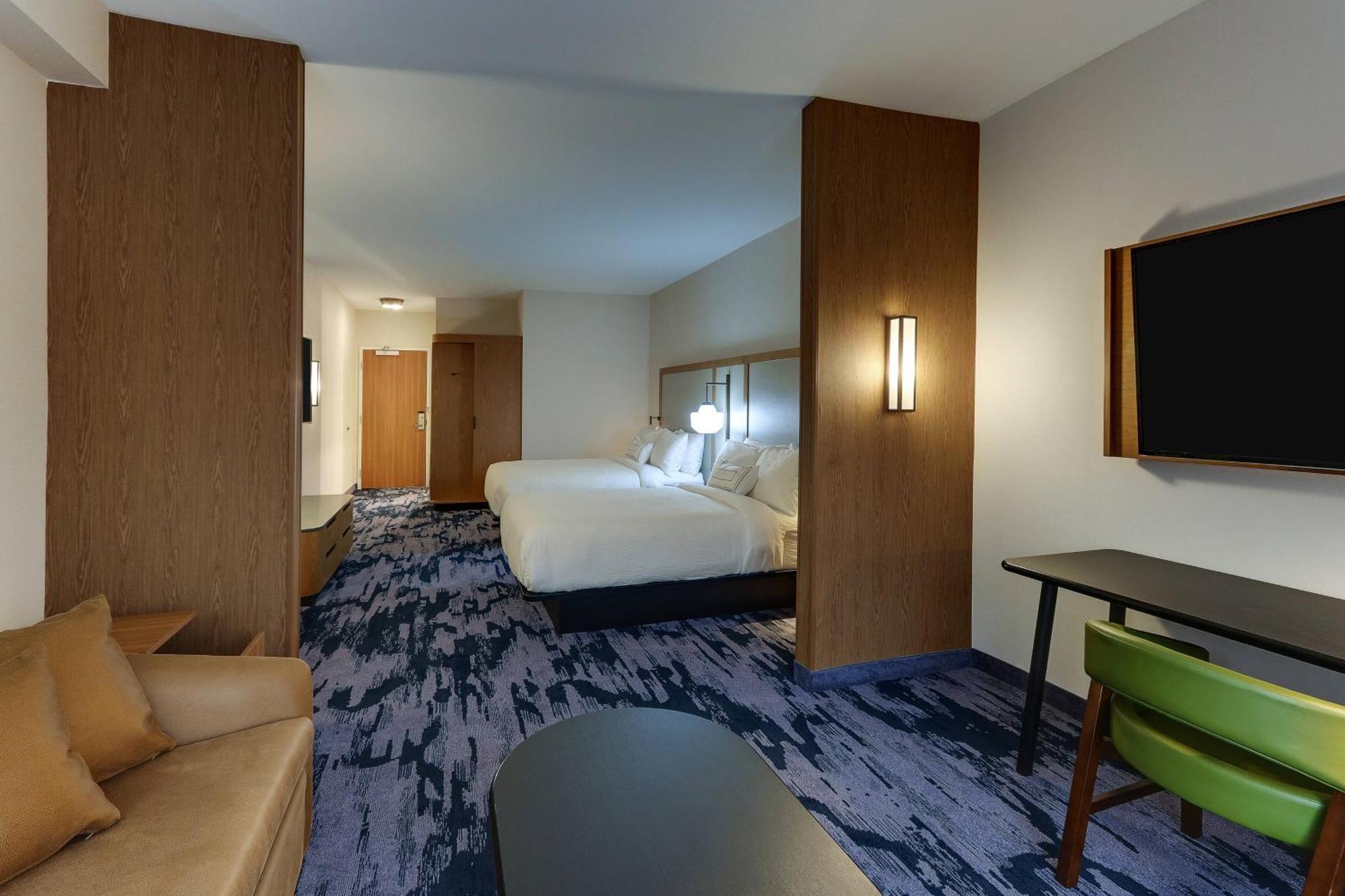 Fairfield & By Marriott Asheville Hotel Weaverville