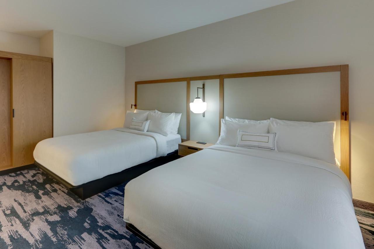 Fairfield & By Marriott Asheville Hotel Weaverville