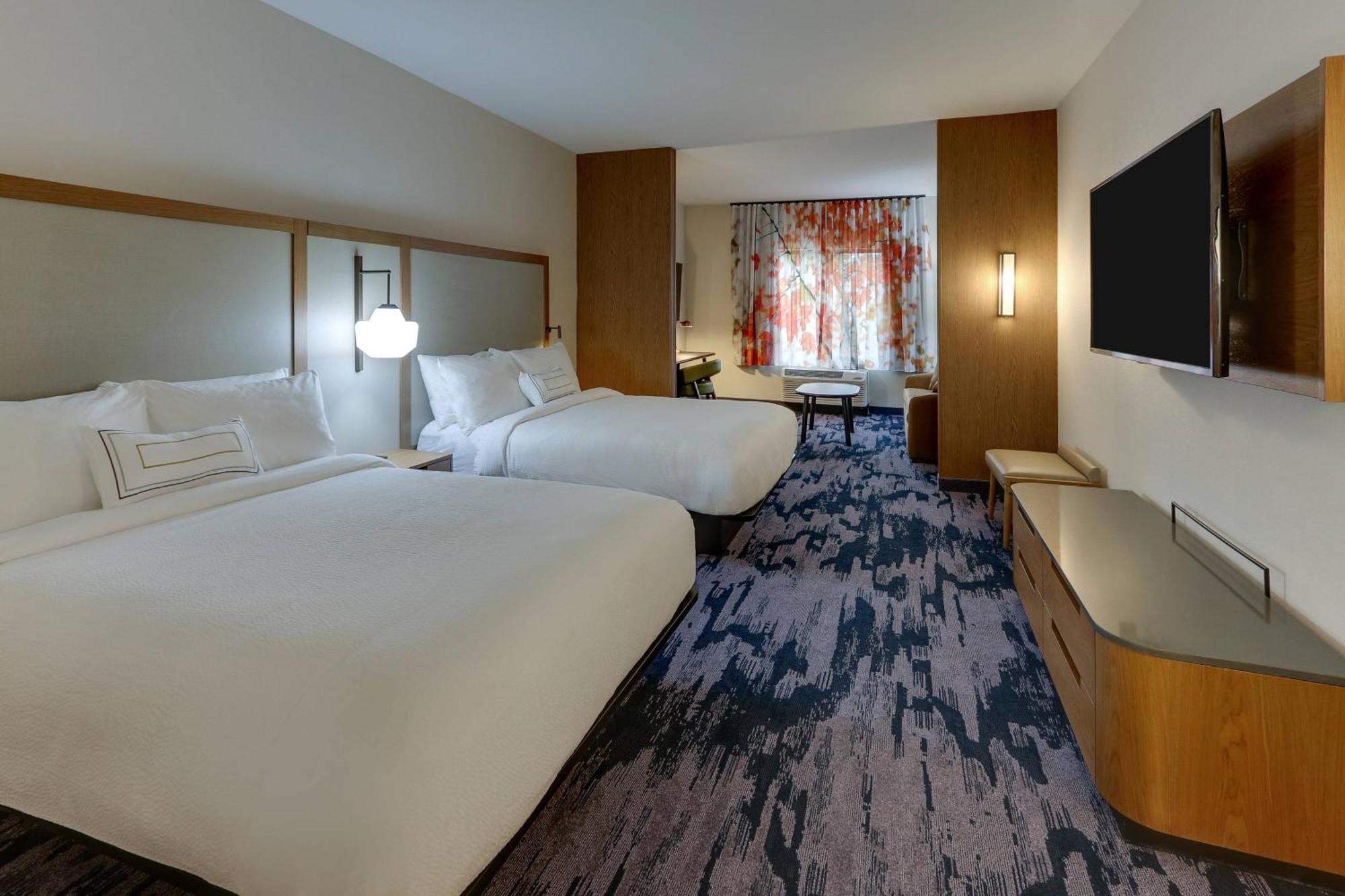 Fairfield & By Marriott Asheville Hotel Weaverville