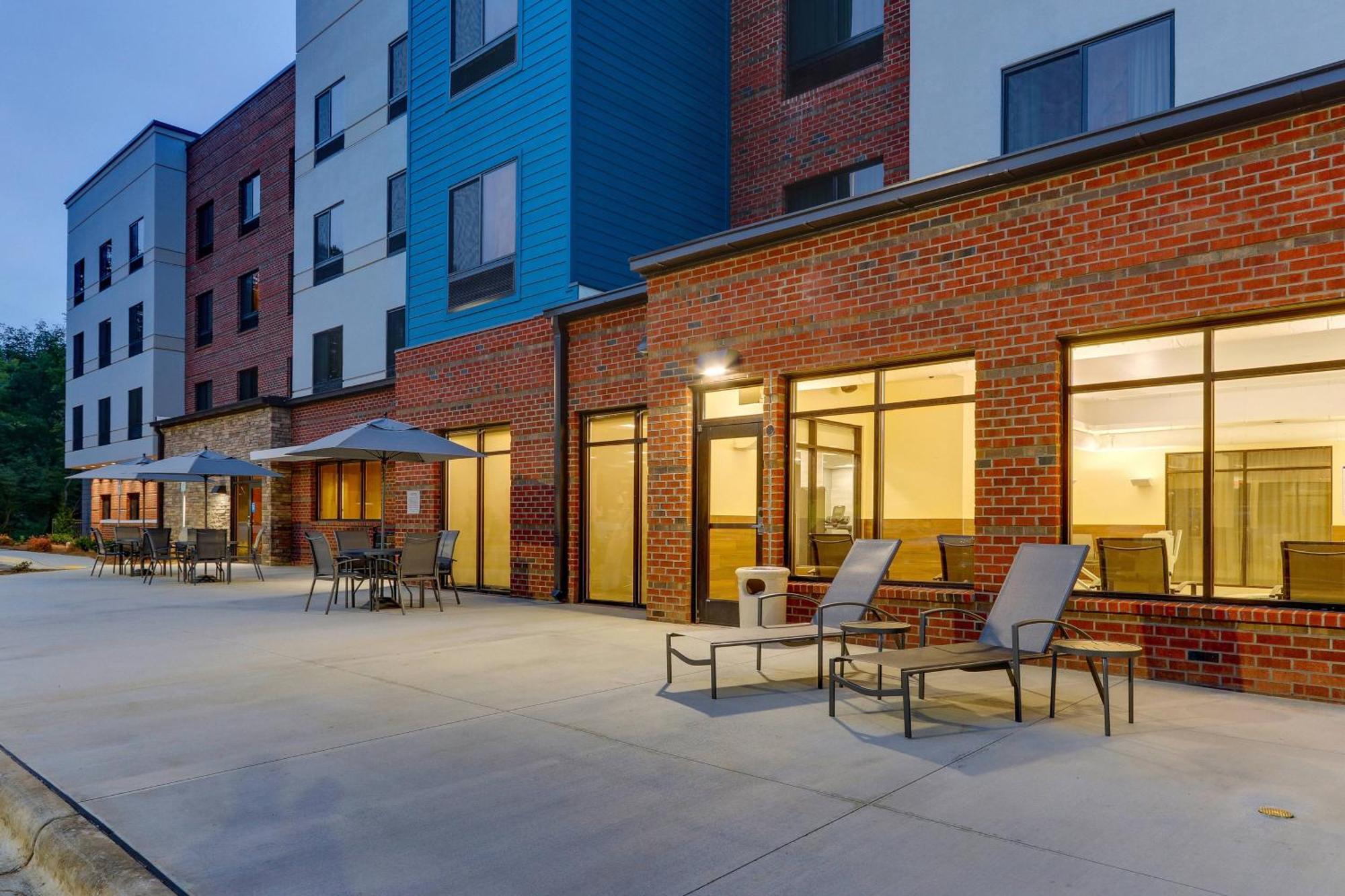 Fairfield & By Marriott Asheville 3*