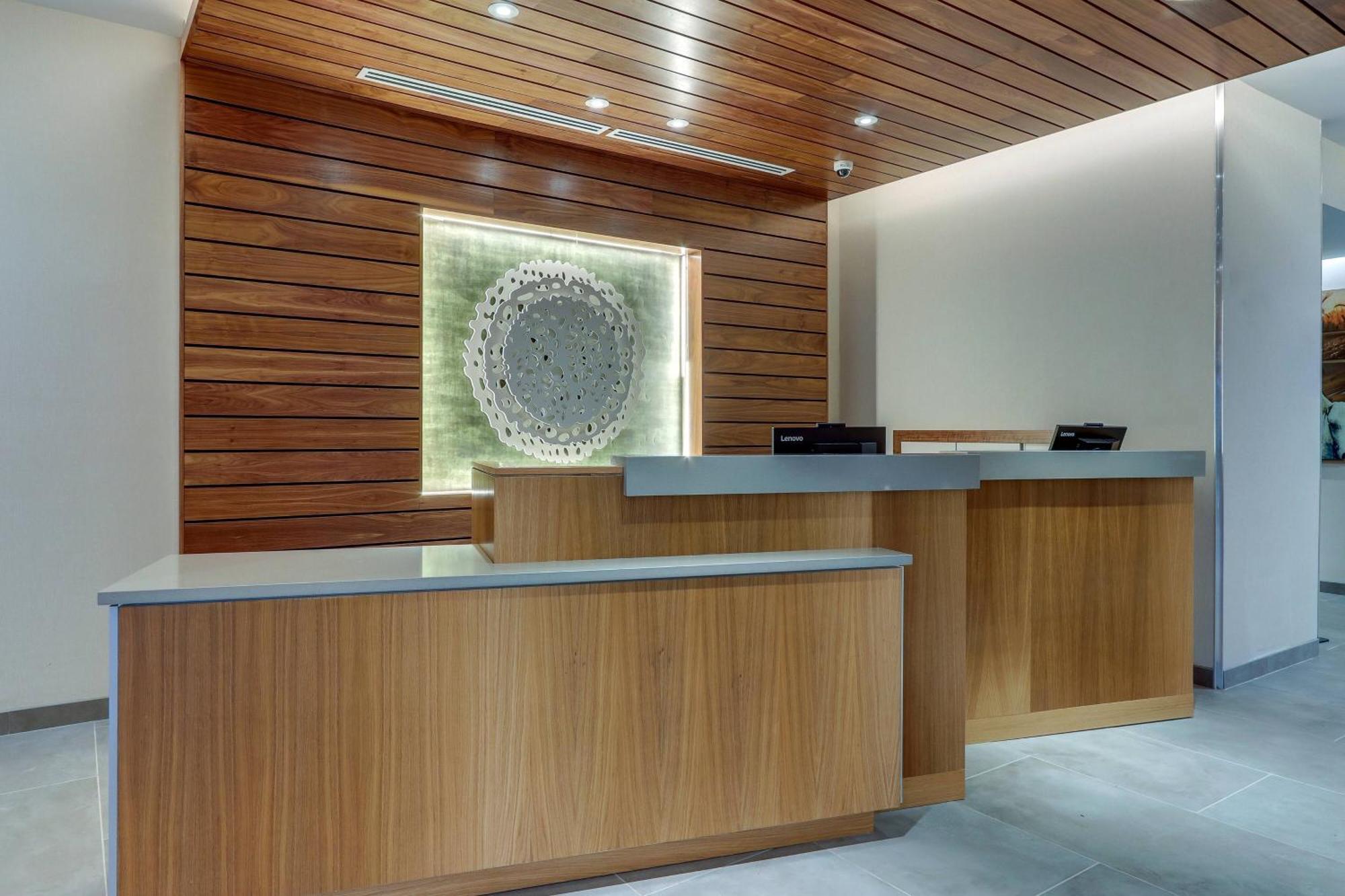 Fairfield & By Marriott Asheville Hotel 3*